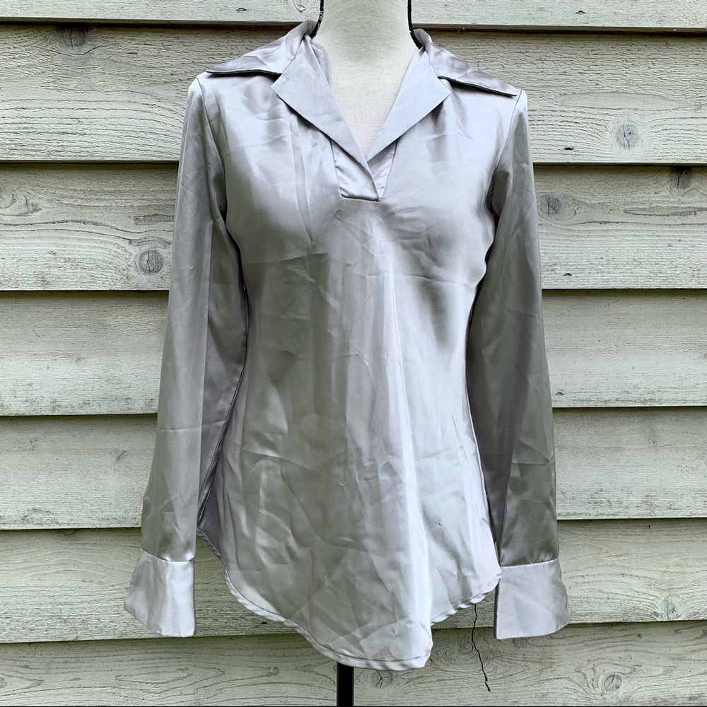 Vintage 90s Silver Gray Satin Collared V-Neck Long Sleeve Fitted Popover Blouse